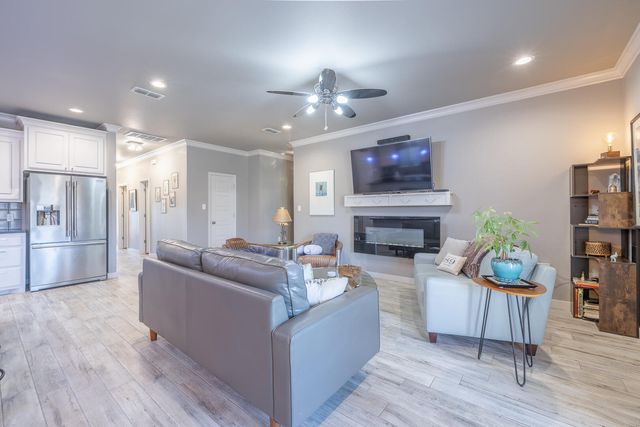 2109 101st Street, Lubbock, TX 79423