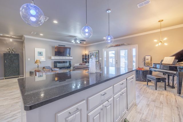 2109 101st Street, Lubbock, TX 79423