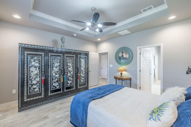 2109 101st Street, Lubbock, TX 79423