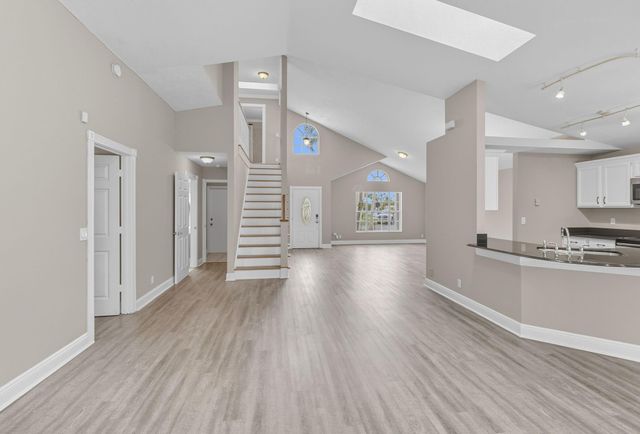 2006 Cross Breeze Dr, Wellington, FL 33414