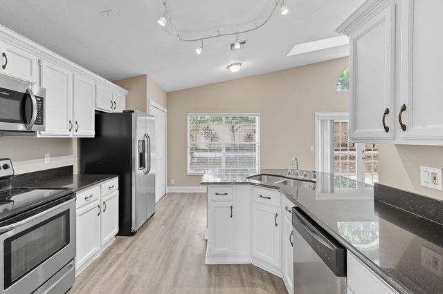 2006 Cross Breeze Dr, Wellington, FL 33414