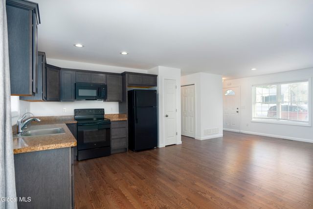 18 Wiley Way, Corinth, NY 12822