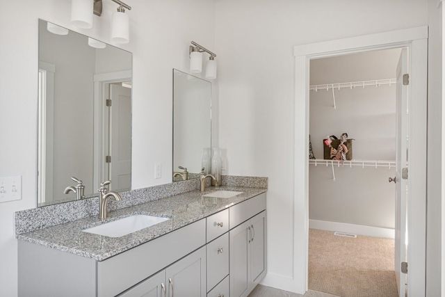 71 Elm Street SM43, South Burlington, VT 05403