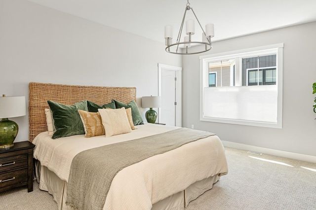 71 Elm Street SM43, South Burlington, VT 05403