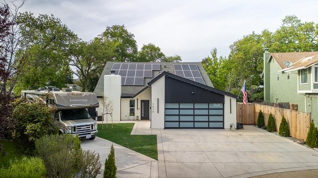 7975 Stone Canyon Cir, Citrus Heights, CA 95610