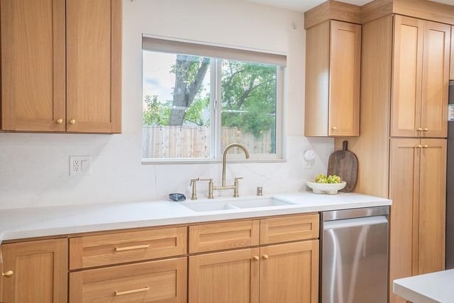 7975 Stone Canyon Cir, Citrus Heights, CA 95610