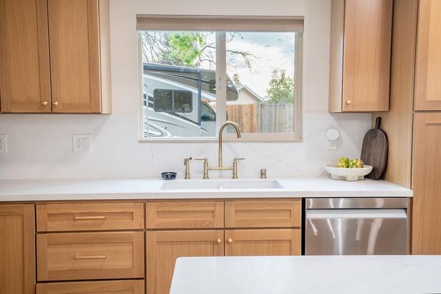 7975 Stone Canyon Cir, Citrus Heights, CA 95610