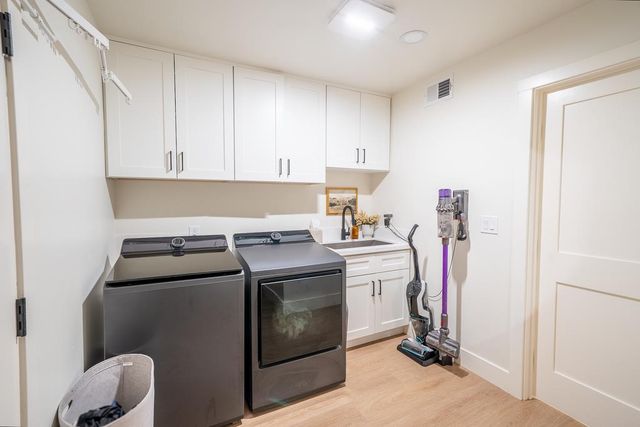 7975 Stone Canyon Cir, Citrus Heights, CA 95610