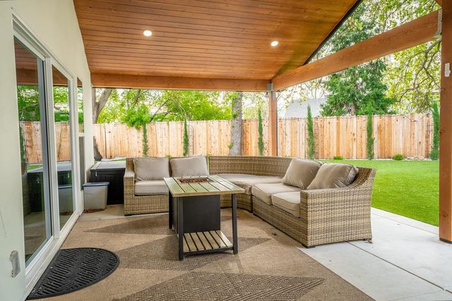 7975 Stone Canyon Cir, Citrus Heights, CA 95610