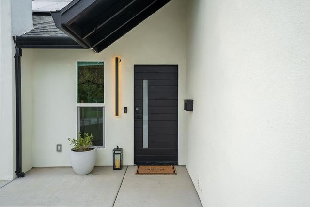 7975 Stone Canyon Cir, Citrus Heights, CA 95610