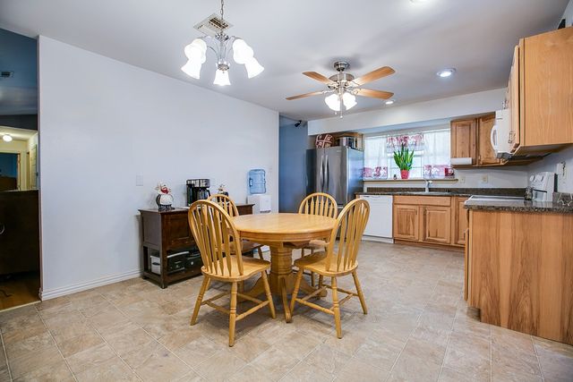 4077 Commissioners Ln, San Angelo, TX 76905