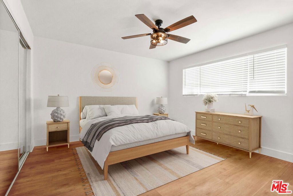 Image 5 of property listing at 14110 Yukon Avenue, Hawthorne, CA 90250