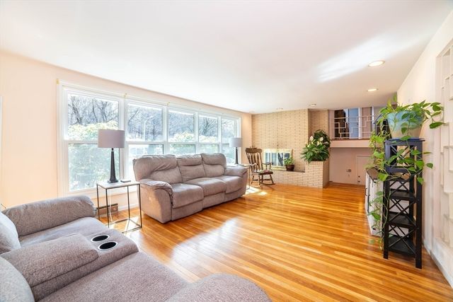 50 Valley Hill Drive, Worcester, MA 01602