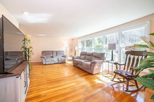 50 Valley Hill Drive, Worcester, MA 01602