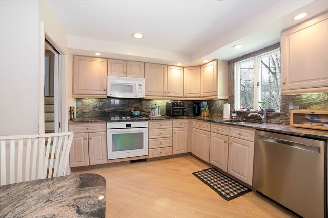 50 Valley Hill Drive, Worcester, MA 01602