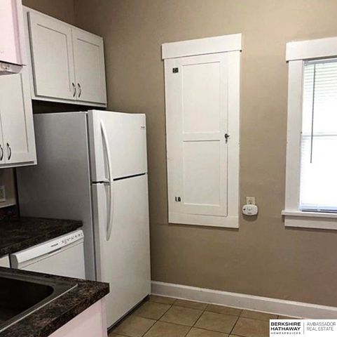 2241 S 48th Street, Lincoln, NE 68506