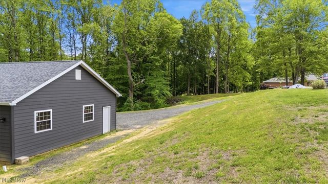 119 Stonegate Drive, Washington, WV 26181