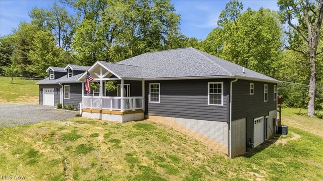 119 Stonegate Drive, Washington, WV 26181