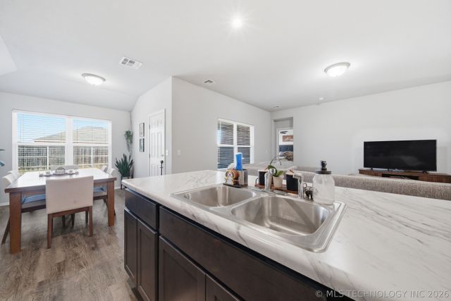 16205 S 86th East Avenue, Bixby, OK 74008