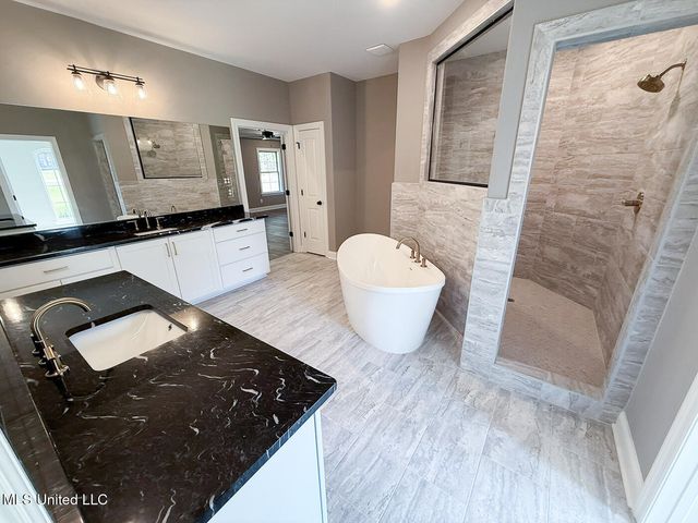 451 Poplar Lane, Holly Springs, MS 38635