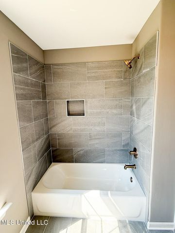 451 Poplar Lane, Holly Springs, MS 38635