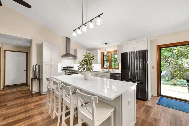 10331 32nd AVENUE, Pleasant Prairie, WI 53158