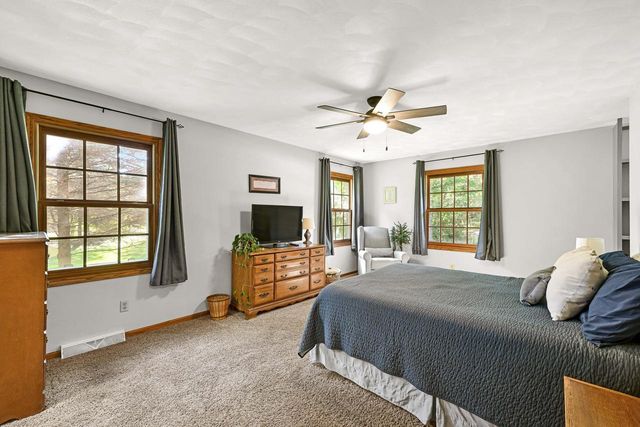 10331 32nd AVENUE, Pleasant Prairie, WI 53158