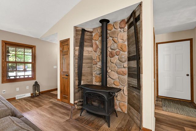 10331 32nd AVENUE, Pleasant Prairie, WI 53158