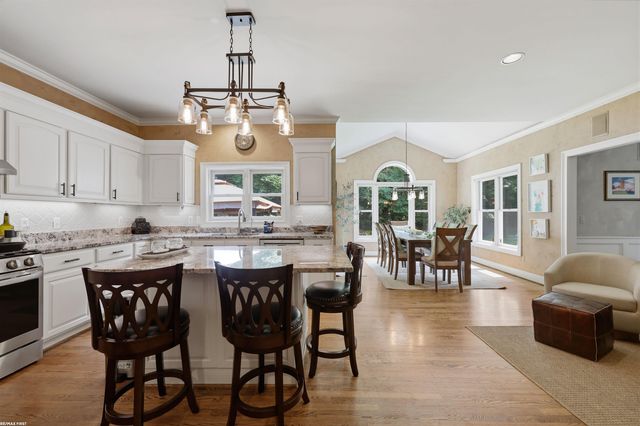 12294 Parkside Circle, Washington Twp, MI 48094