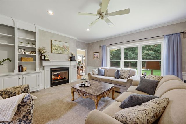 12294 Parkside Circle, Washington Twp, MI 48094