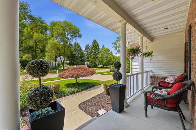 12294 Parkside Circle, Washington Twp, MI 48094