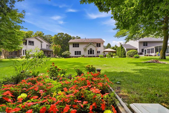 12294 Parkside Circle, Washington Twp, MI 48094