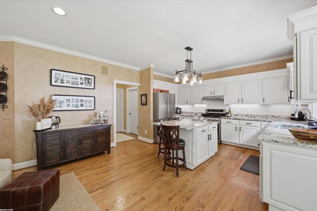 12294 Parkside Circle, Washington Twp, MI 48094