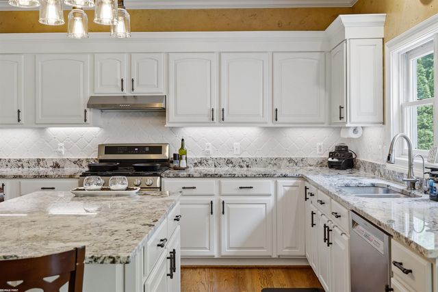 12294 Parkside Circle, Washington Twp, MI 48094