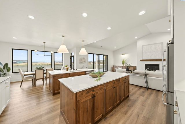 7204 Ambrosia Street, Kennewick, WA 99338