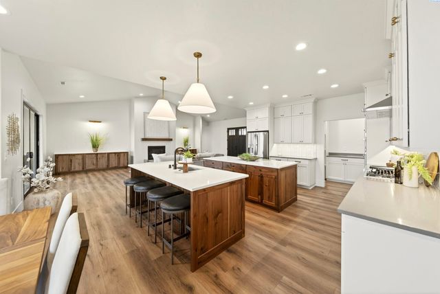 7204 Ambrosia Street, Kennewick, WA 99338