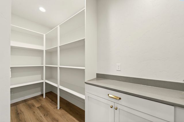 7204 Ambrosia Street, Kennewick, WA 99338