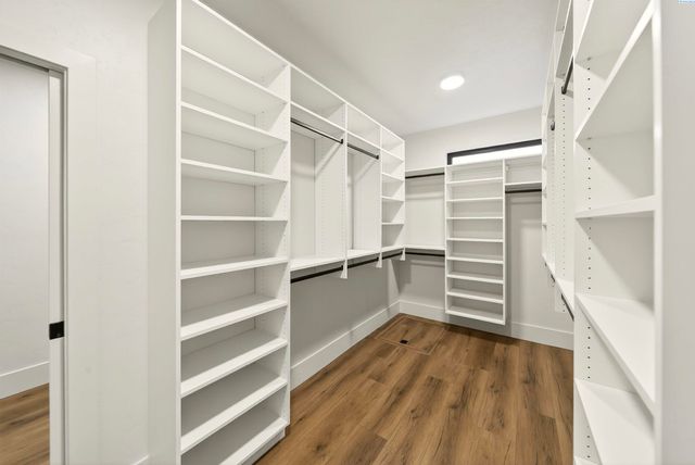 7204 Ambrosia Street, Kennewick, WA 99338