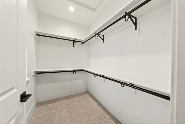 7204 Ambrosia Street, Kennewick, WA 99338