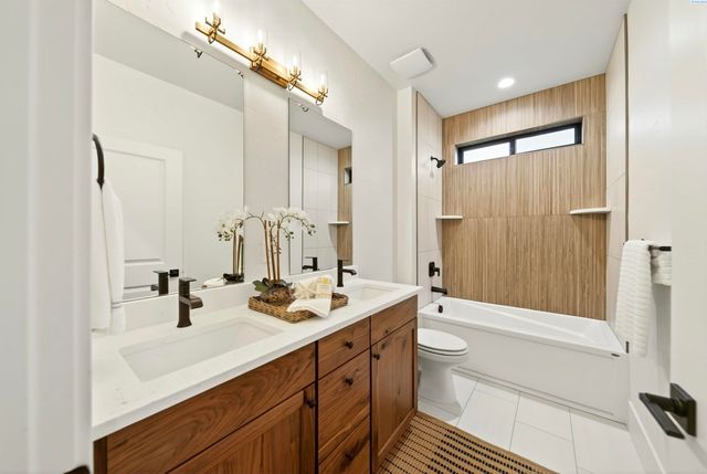 7204 Ambrosia Street, Kennewick, WA 99338