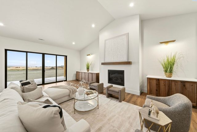 7204 Ambrosia Street, Kennewick, WA 99338