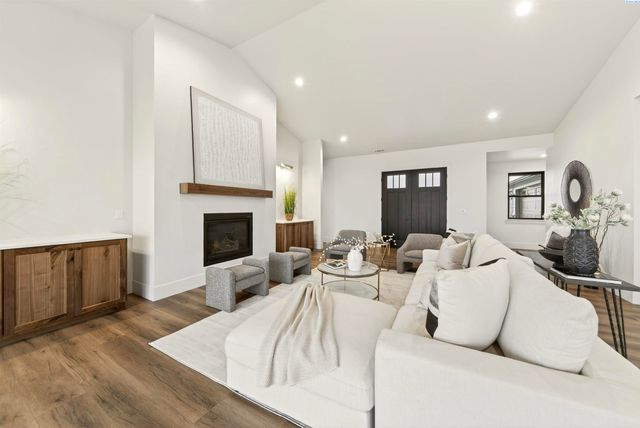 7204 Ambrosia Street, Kennewick, WA 99338