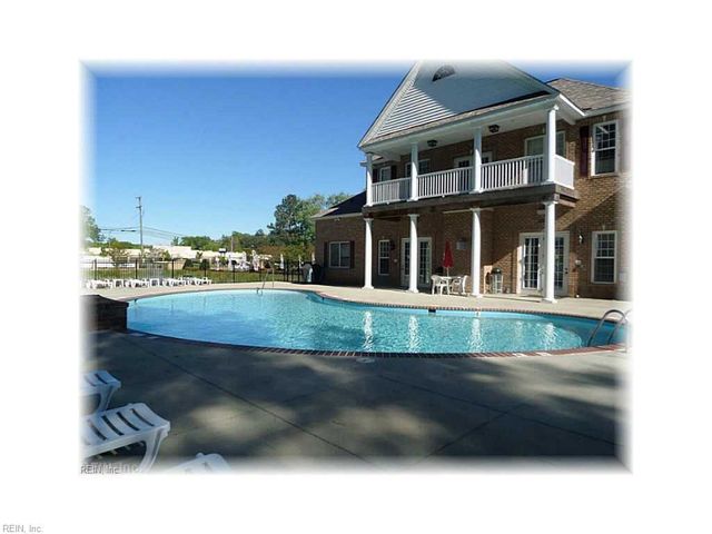 451 Revolution LN, Newport News, VA 23608