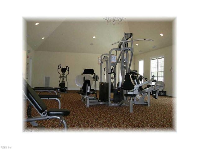 451 Revolution LN, Newport News, VA 23608