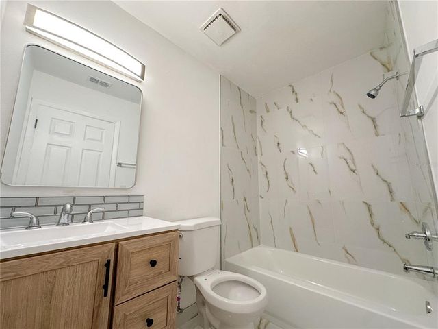 1060 MARIPOSA DRIVE NE, Palm Bay, FL 32905
