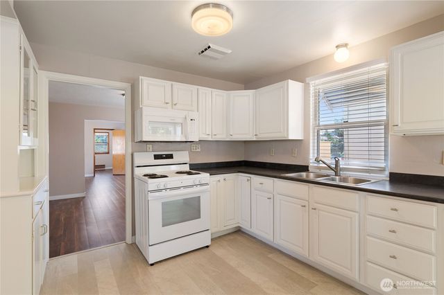 1311 Park Avenue, Bremerton, WA 98337