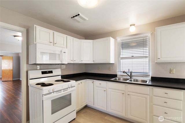 1311 Park Avenue, Bremerton, WA 98337