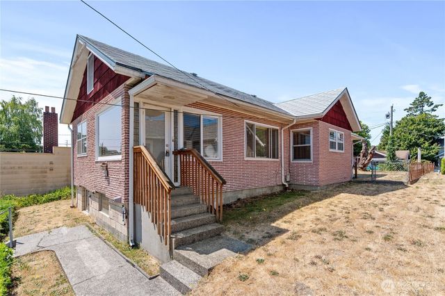 1311 Park Avenue, Bremerton, WA 98337