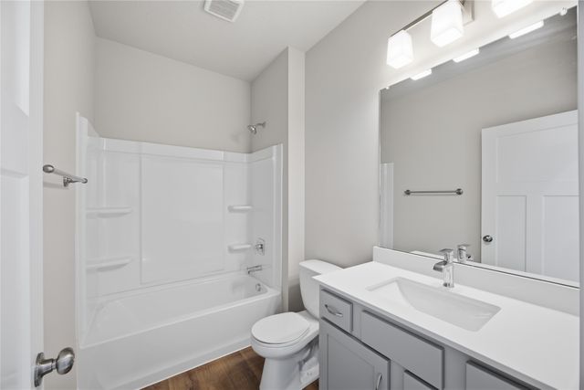 1464 S 91st Street, West Des Moines, IA 50266