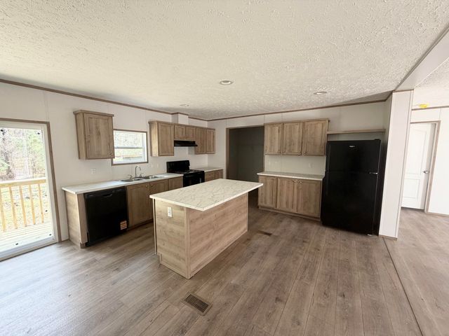 214 Hickory Street, Walterboro, SC 29488